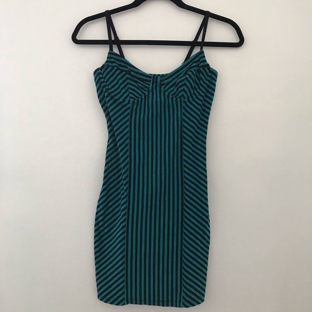 Stripped bodycon dress 🖤